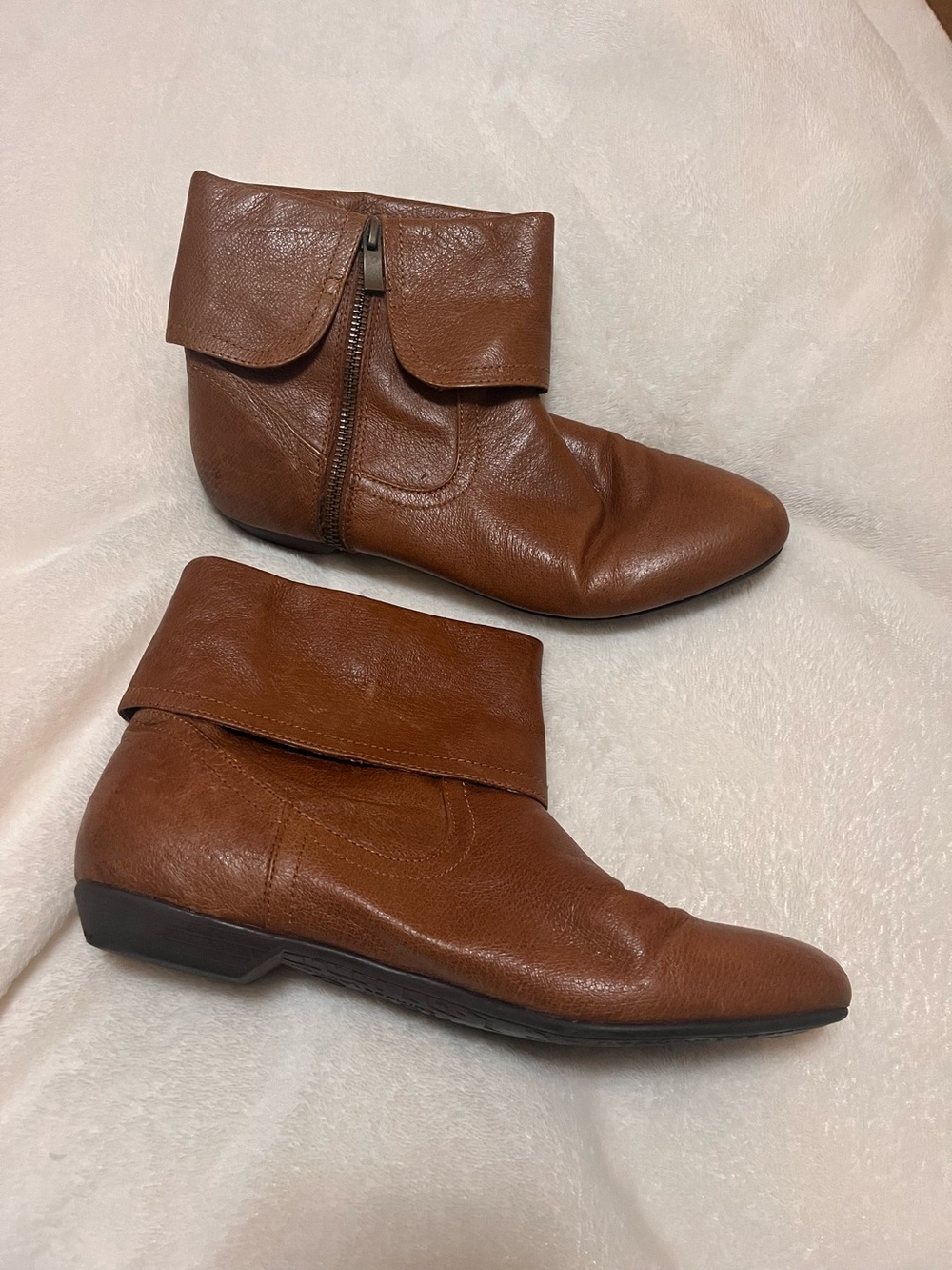 Chinese Laundry Flat Booties Flap Zip Vintage Y2K Size 8 Brown West Coast